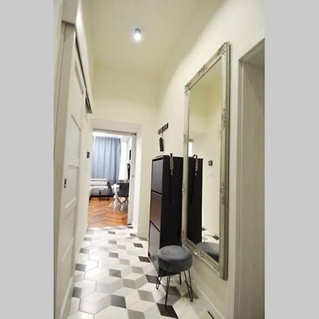 Brandly New Apartment Andel Prague Ngoại thất bức ảnh