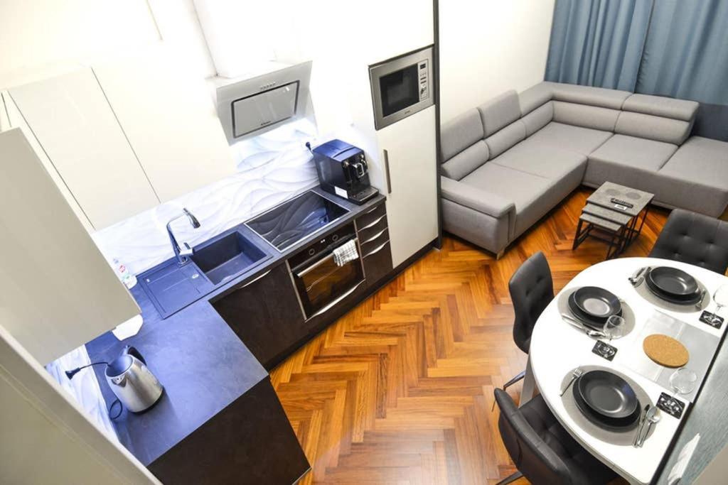 Brandly New Apartment Andel Prague Ngoại thất bức ảnh
